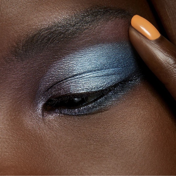 โญ๏ธ TILT a MAC EYE SHADOW. RETAIL $25. **NEW IN THE BOX. - Picture 5 of 12